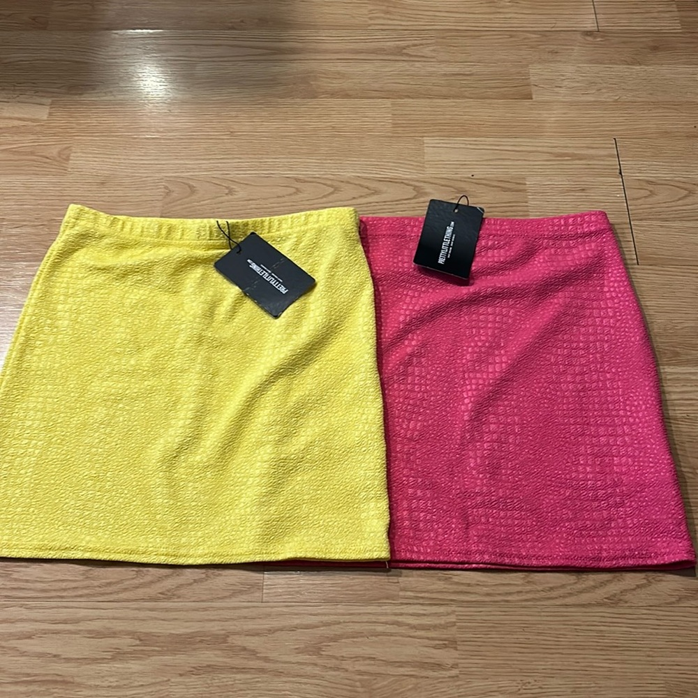 Pretty Little Things - Croc print body con mini skirt